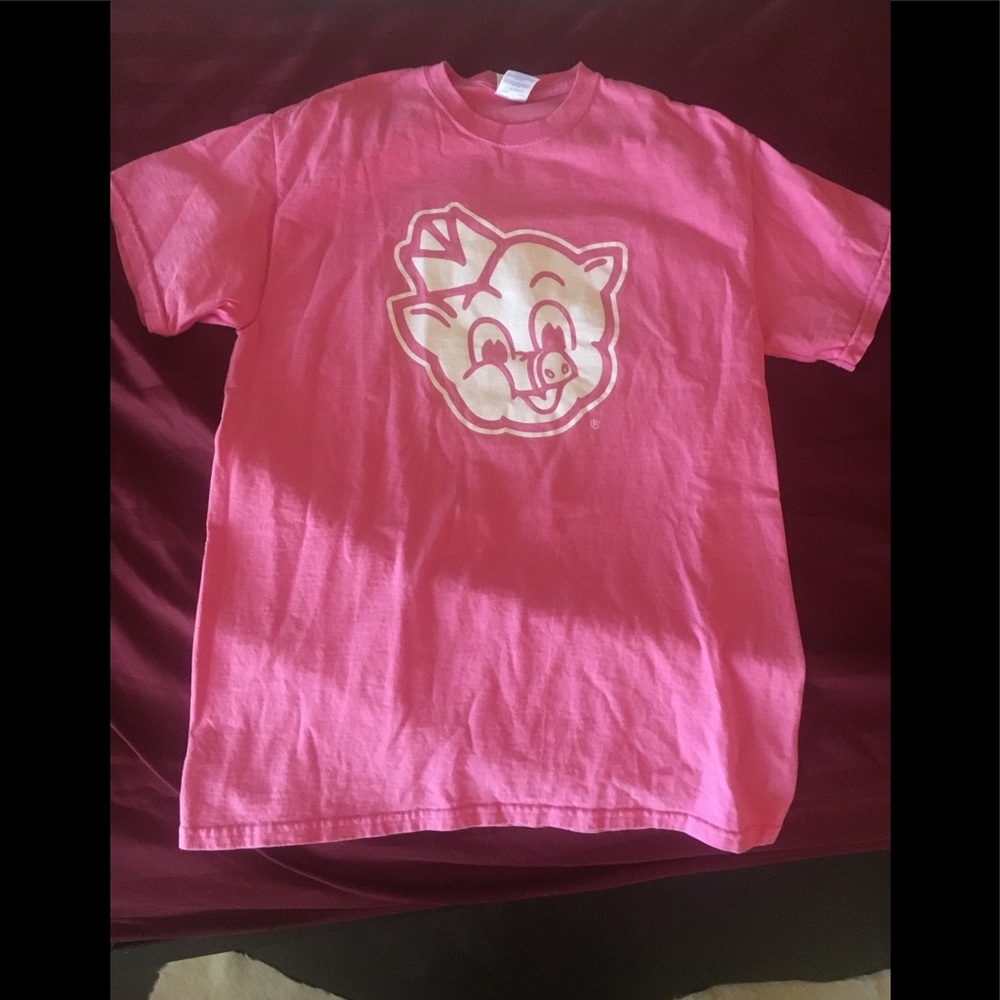 Men’s medium PIGGLY WIGGLY pink shirt